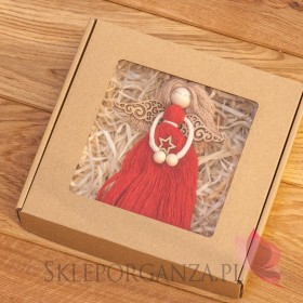 Anioł z makramy czerwony w ozdobnym pudełku Makramowe aniołki dla Nauczycieli