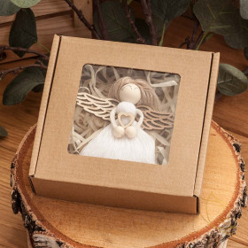 Aniołek z makramy biały w ozdobnym pudełku Makramowe aniołki na Dzień Babci i Dziadka