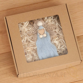 Anioł z makramy niebieski w ozdobnym pudełku Makramowe aniołki dla Nauczycieli